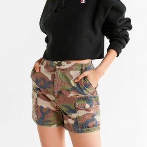 BDG by Urban Outfitters Camo Cargo Short | sz 24